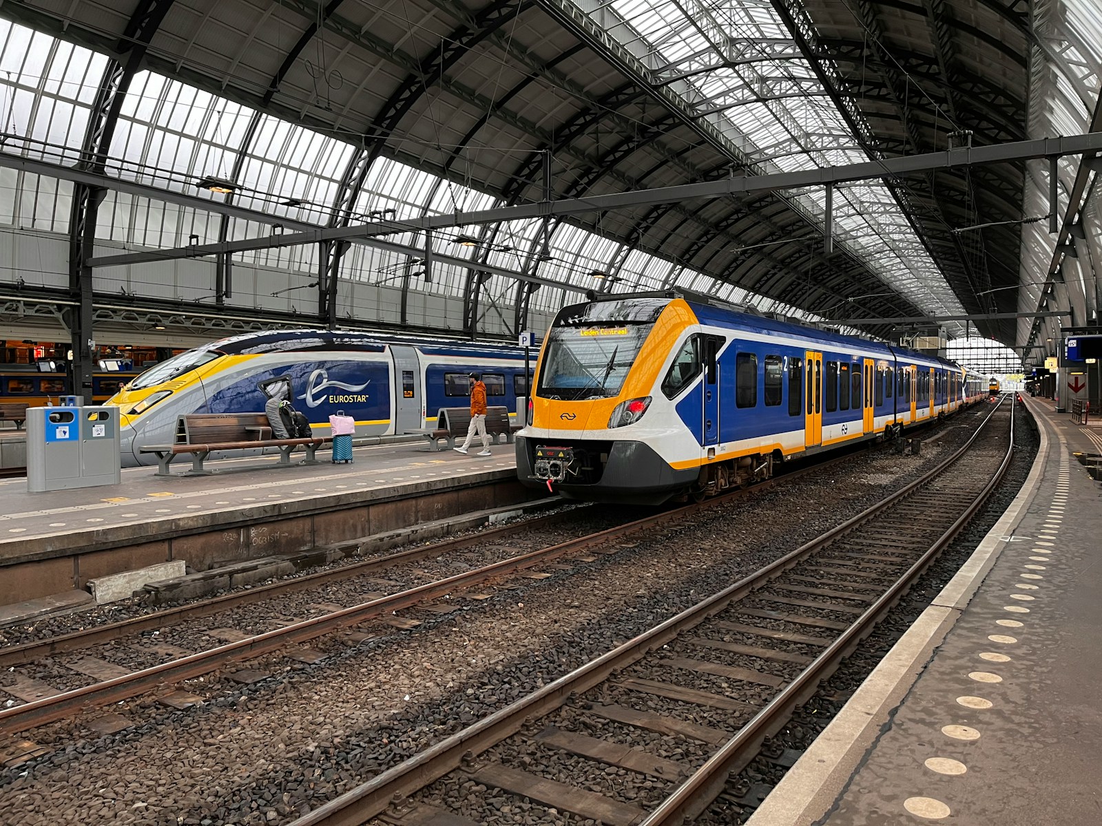 a train pulling into a train station